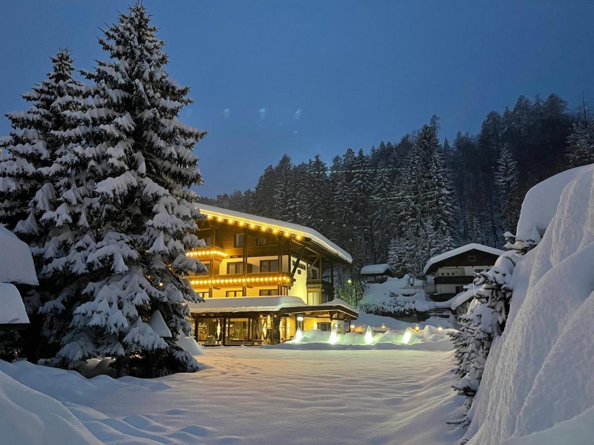 Gasthof Schlossberghof Lienz Exterior foto